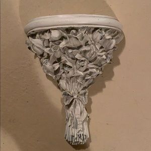 Set of 2 Decorative Shelves